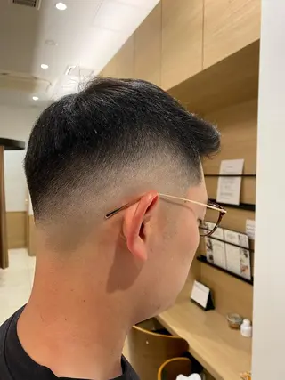 ショート ヘアーサロン　エステ所属・川満 琢也のヘアスタイル