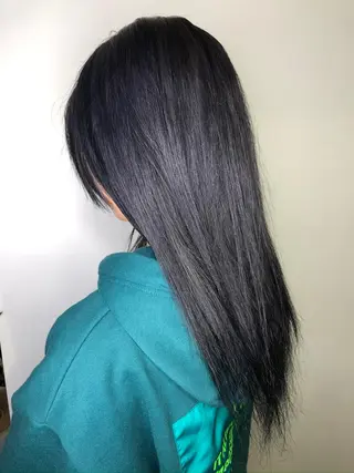 カラー 山下 皐介のヘアスタイル