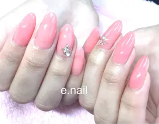 ネイル e.nail所属・和賀井 恵理のネイルデザイン