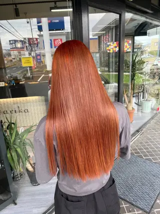 ロング alu所属・alu yuinaのヘアスタイル