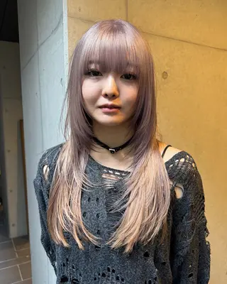 ロング カラー だいち/ハイトーン/ デザインカラーのヘアスタイル