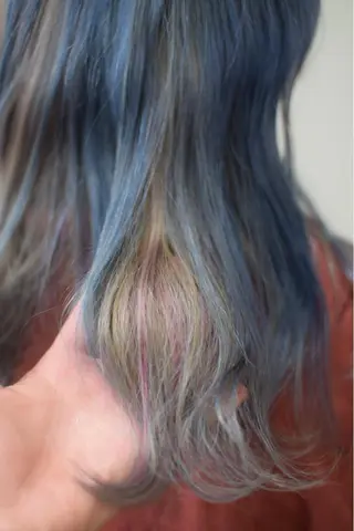 カラー デザインカラー 小西勇次のヘアスタイル