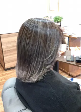 ミディアム カラー Annon プライベートサロンのヘアスタイル