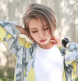 ショート カラー 🩵縮毛矯正  髪質 改善 美髪🩵のヘアスタイル