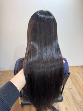 セミロング afloatkobe所属・美髪/髪質改善 川口凌弥のヘアスタイル