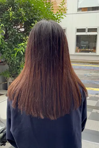 ロング 西形 梨瑚のヘアスタイル