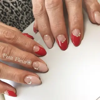 ネイル Petit Fleur所属・青柳 亜梨奈のマツエク・マツパデザイン