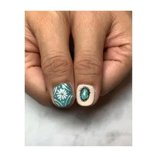 ネイル 駒月 明日香の眉毛・アイブロウイメージ