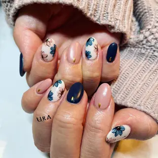 ネイル UrakoNail 《nail》のネイルデザイン