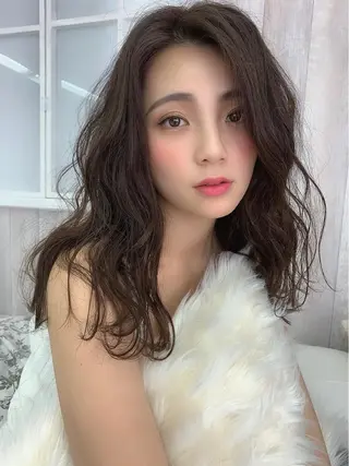 セミロング カラー ヘアアレンジ Cecil hair 神戸店所属・Cecilhair セシルヘアー神戸元町のヘアスタイル