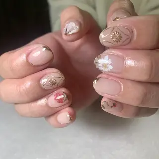 ネイル atelier　FIORITURA所属・FIORITURA aiのネイルデザイン