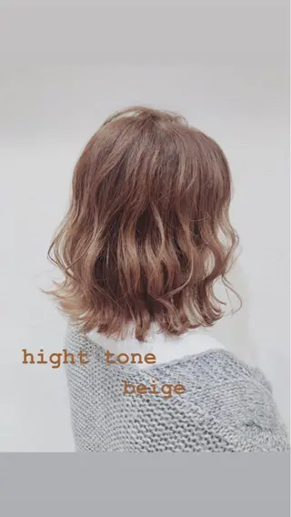 ミディアム カラー 赤阪 優奈のヘアスタイル