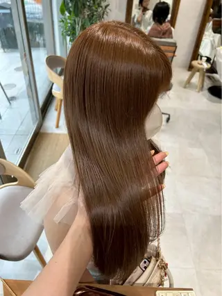 セミロング カラー 赤みゼロ 🤎柔ベージュのヘアスタイル