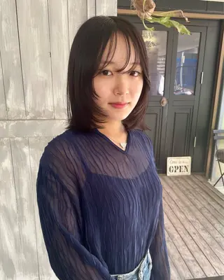 ミディアム 塩谷 雪花のヘアスタイル