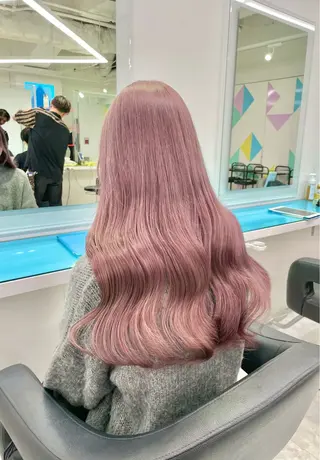 カラー ️🩷ハイトーン特化 RYUGA️🩵のヘアスタイル