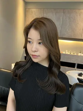 セミロング カラー 🫧髪質改善•艶カラ ー特化🫧谷奥甲太のヘアスタイル