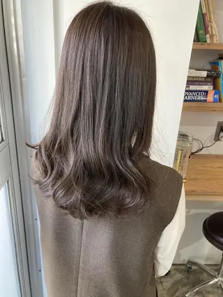 セミロング roka ノゾミのヘアスタイル