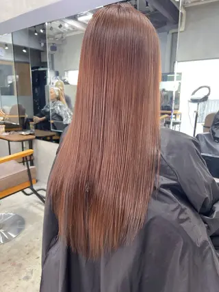 ロング カラー YUI ハイトーンカラーのヘアスタイル