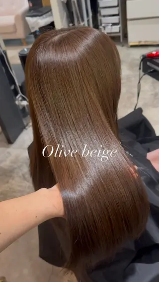 ロング WELLY  TOKYO所属・🌈レイヤーカット/ ハイトーン🌈タクマのヘアスタイル