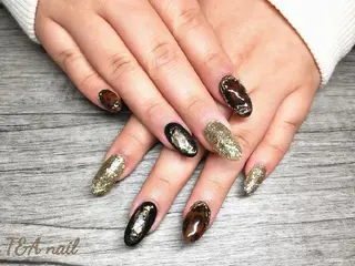 ミディアム ネイル T&A nailのネイルデザイン