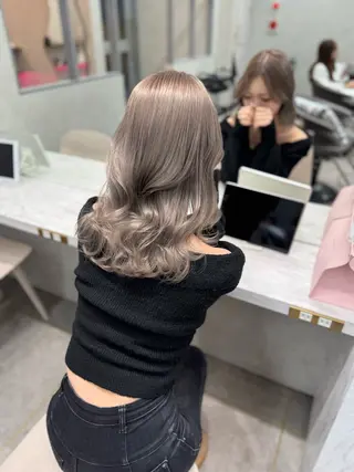 セミロング 璃 音のヘアスタイル