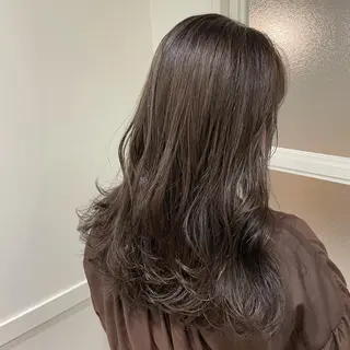 セミロング カラー Rene'所属・当日予約⭕️ yuriのヘアスタイル