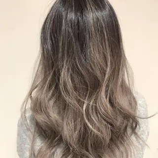 セミロング カラー AMI Hair  supply所属・髪質改善カラー 韓国風レイヤーのヘアスタイル