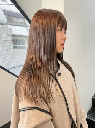 ミディアム カラー ファッションに 溶け込むstyleのヘアスタイル