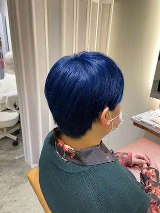 ショート カラー 中野渡 真利那のヘアスタイル