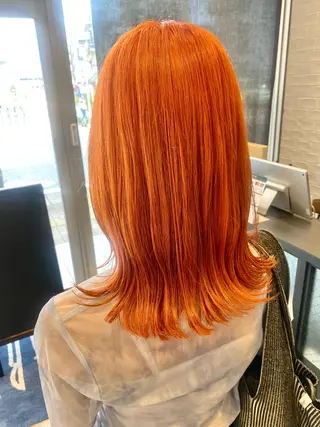 ミディアム カラー 渡邊 桃香のヘアスタイル