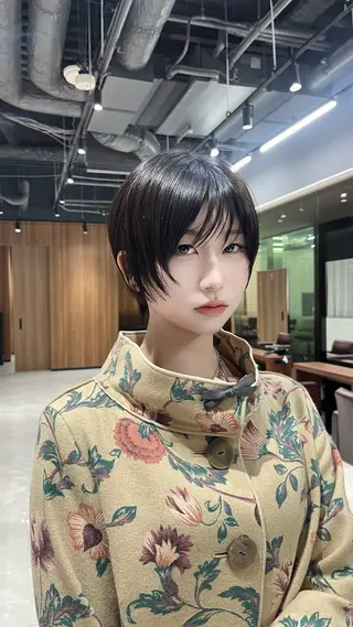 ショート 石塚 瑛里菜のヘアスタイル