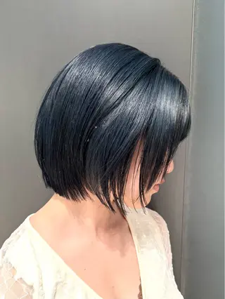 ショート TAKUMI ハイトーン/ウルフのヘアスタイル