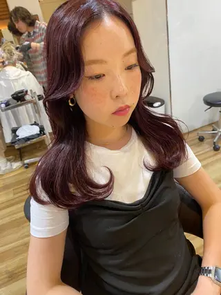 セミロング カラー レイヤーカット /透明感/千葉怜寿のヘアスタイル