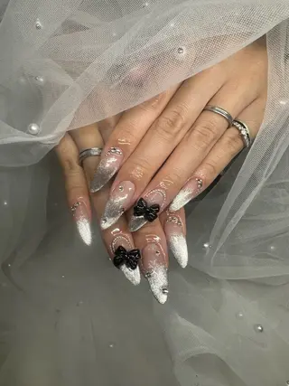 ネイル Moana所属・宮崎 美涼のネイルデザイン