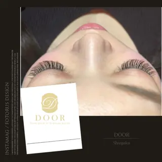 マツエク・マツパ lucida 新宿所属・金子 紗也加のマツエク・マツパデザイン