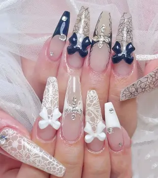 ネイル リボン、ガーリー パーツ放題専門店のネイルデザイン