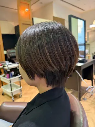 ショート 溝口 槙里也のヘアスタイル