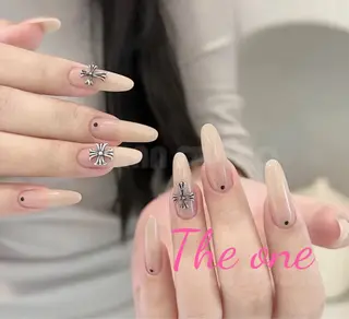 ネイル THE ONE 杉山のネイルデザイン