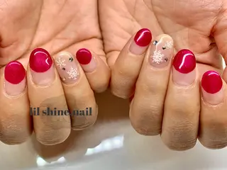 ネイル リル シャインのネイルデザイン