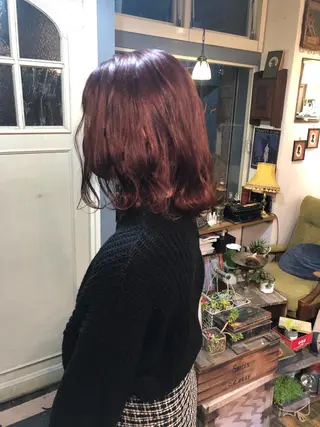 ミディアム ヤスザトアヤノ ／レイヤー／オリーブのヘアスタイル