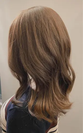 ミディアム SHINKA所属・小倉 愛のヘアスタイル