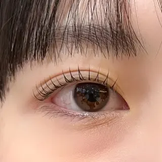 マツエク・マツパ 伊藤 茉椰のヘアスタイル