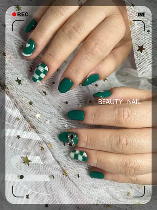 ネイル Moonstone Salon所属・Moonstone Salonのネイルデザイン