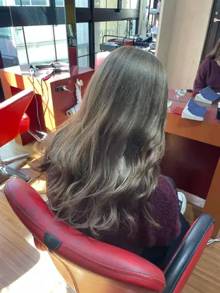 ロング 奥野碧🌈艶髪 /ダメージレスカラーのヘアスタイル