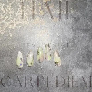 ネイル 城東区ネイルサロン carpediemのネイルデザイン