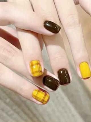 ネイル H3 Nail Tsuki🦋💙のネイルデザイン