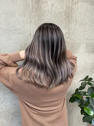 ミディアム 🦋MAHO🦋 デザインカラーのヘアスタイル