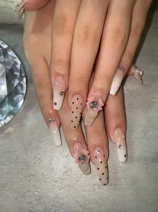 ネイル One Na1l ゆい☺︎のネイルデザイン