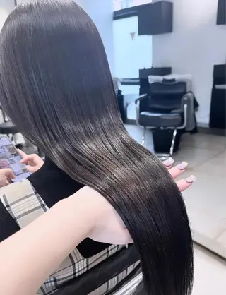 ミディアム カラー パーマ 透明感/オリーブ/ グレージュ/YUKAのヘアスタイル