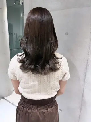 セミロング カラー 透明感/オリーブ/ グレージュ/YUKAのヘアスタイル